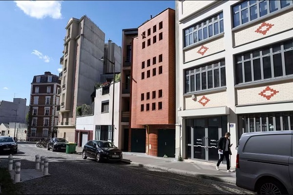 ‘Outrageous’: Pig Heads Found Outside Paris Mosques