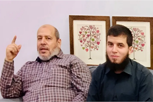 Hammam al-Hayya (R), the son of Hamas political bureau chief Khalil Al Hayya (L)