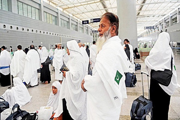 Umrah pilgrims from Pakistan