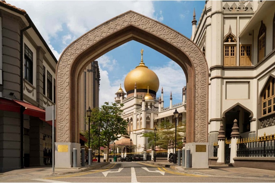 Student Nurse Faces Backlash Over Alleged Islamophobic Posts in Singapore