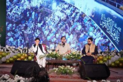 Mahfel TV Show Hosts Attend Pakistan’s Milad-un-Nabi Celebration