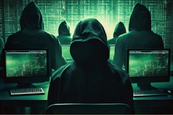 Zionist media have reported a leak of mobile phone data belonging to senior Israeli officials.