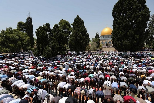 Muslim worshippers at Al-Aqsa Mosque