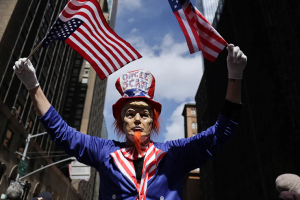 ‘Not Our War, Not Our King’: Anti-Iran War Protests Erupt in US from Coast to Coast