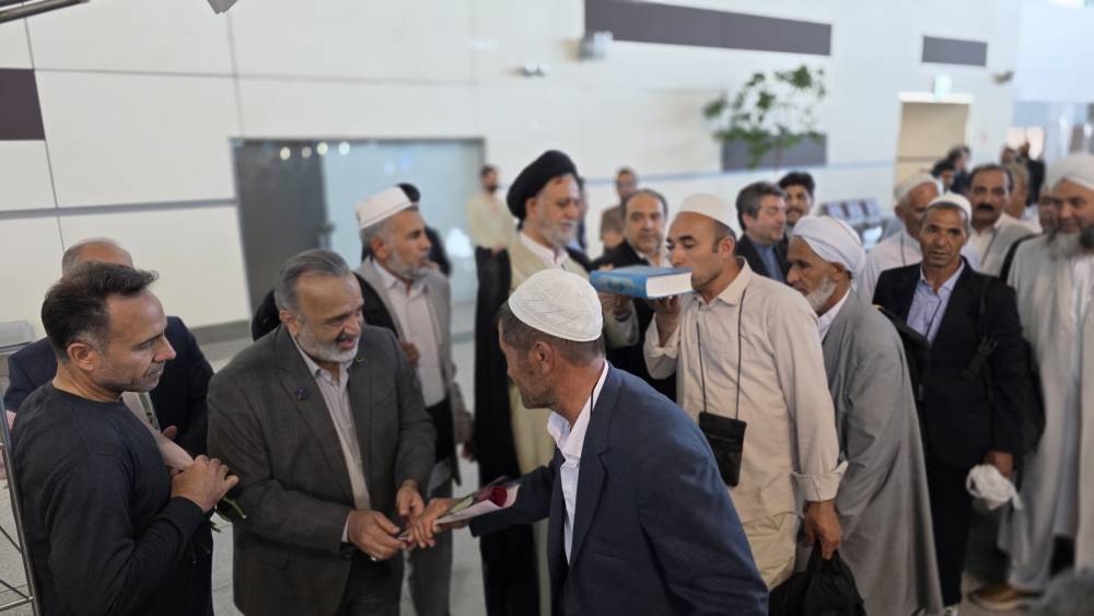 Hajj Pilgrims Leave Tehran Int’l Airport for Medina