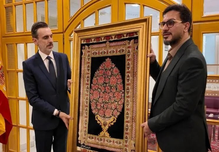 Iranian Qari Hamed Shakernejad, Spanish Envoy Meet in Tehran