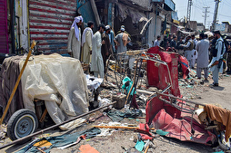 Residents Take Down Suspected Bomber following Explosion outside NW Pakistan Mosque