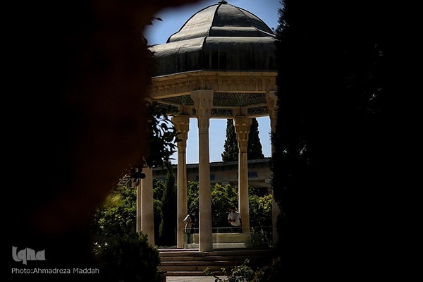 Tomb of Iranian poet Hafez 