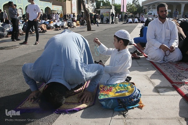 thm 133462 194 Pueblo iraní realiza oraciones de Eid en todo el país