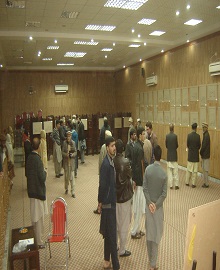 Exposición de caligrafía islámica en Peshawar