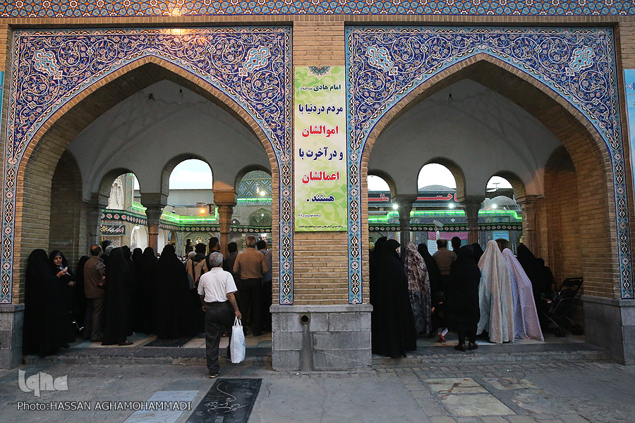Inicia muharram con el izamiento de la bandera del Santuario del Imam Hussein (P) Inicia muharram con el izamiento de la bandera del Santuario del Imam Hussein (P)