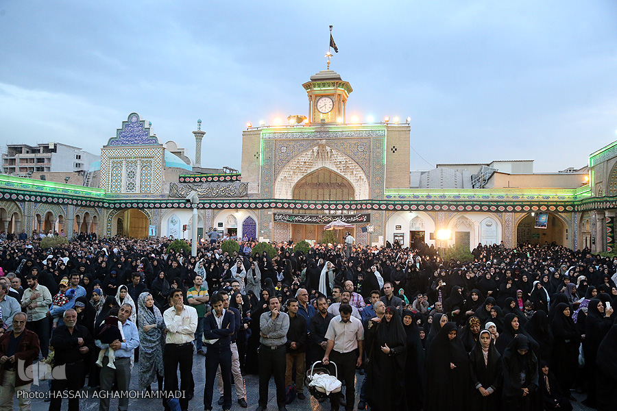 Inicia muharram con el izamiento de la bandera del Santuario del Imam Hussein (P) Inicia muharram con el izamiento de la bandera del Santuario del Imam Hussein (P)