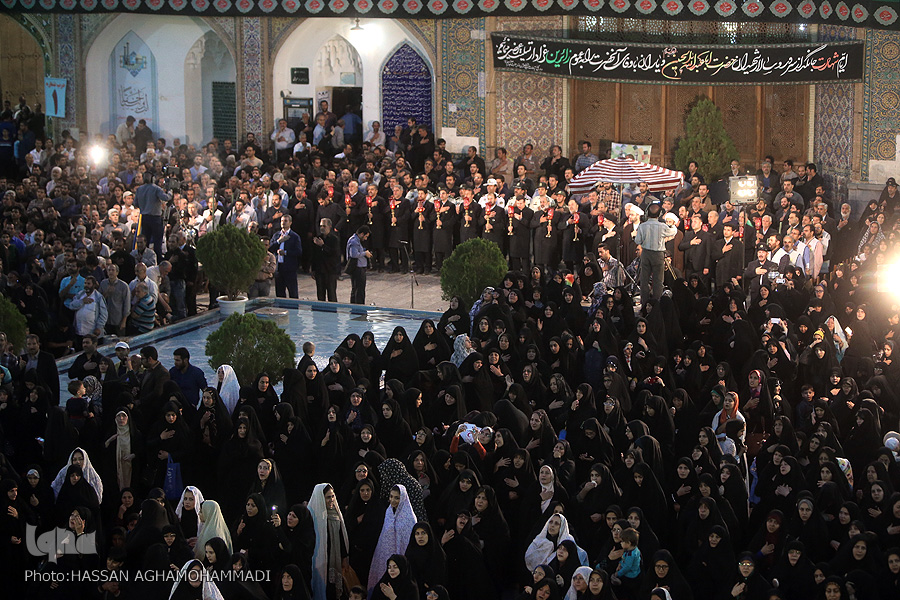 Inicia muharram con el izamiento de la bandera del Santuario del Imam Hussein (P) Inicia muharram con el izamiento de la bandera del Santuario del Imam Hussein (P)