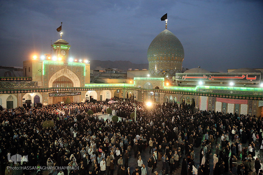 Inicia muharram con el izamiento de la bandera del Santuario del Imam Hussein (P) Inicia muharram con el izamiento de la bandera del Santuario del Imam Hussein (P)