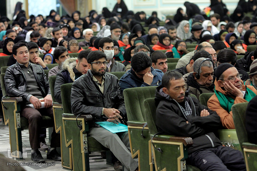 Sesión de Recitación del Corán en el Santuario del Imam Rida (P)