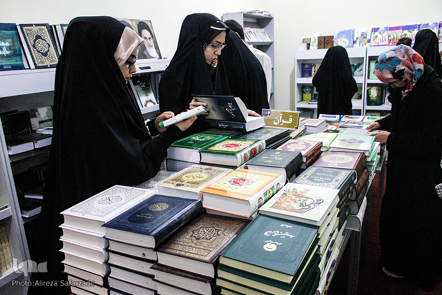 Prorrogan Exposición Internacional de Corán y Etrat en Mashhad