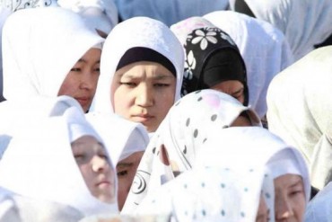 Tayikistán, un país donde usar hiyab es un delito