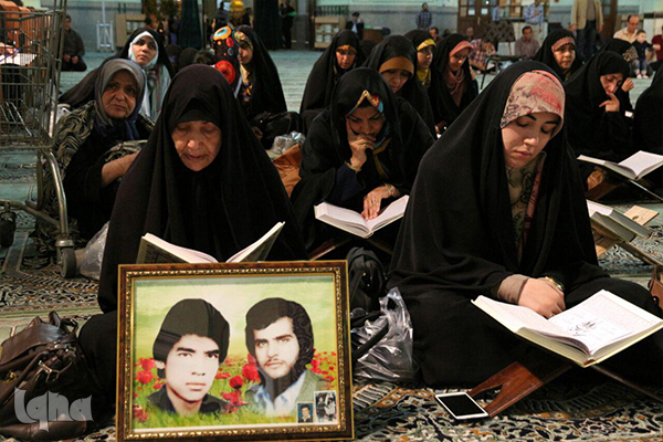 Qari europeo recita el Corán en el Santuario de Abdul Azim Hassani (P)