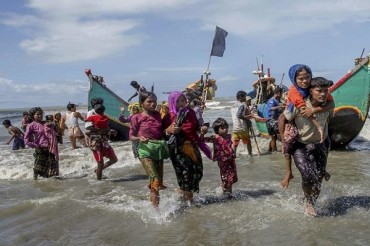 Continúa el flujo de musulmanes rohingyas a Bangladés
