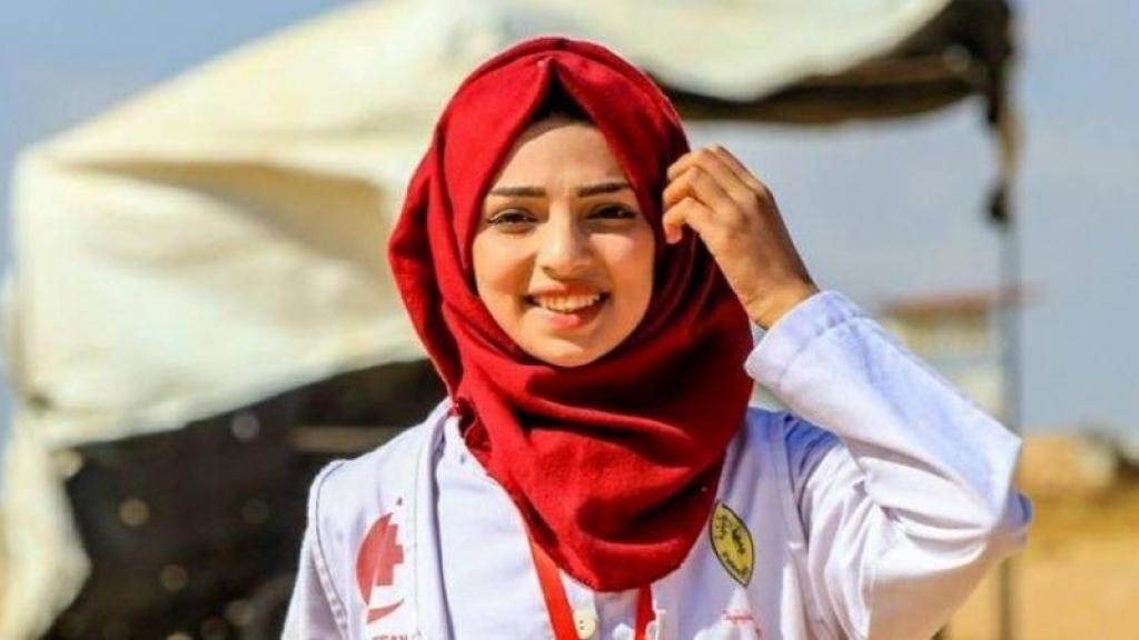 'Su delito fue ayudar': Param&eacute;dica palestina muere por fuego israel&iacute; cuando atend&iacute;a heridos en Gaza