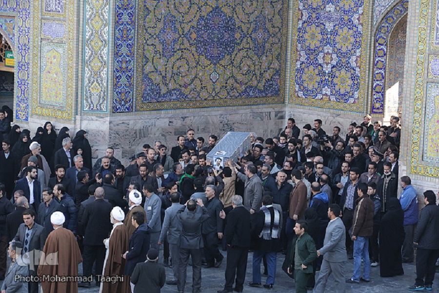پیکر حمیدرضا عباسی در حرم رضوی آرام گرفت