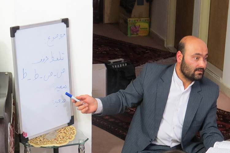 خانه سعادتی، سعادت را به دوستانش هدیه می‌دهد/مردم پیشگاه جلسات خانگی قرآن باشند