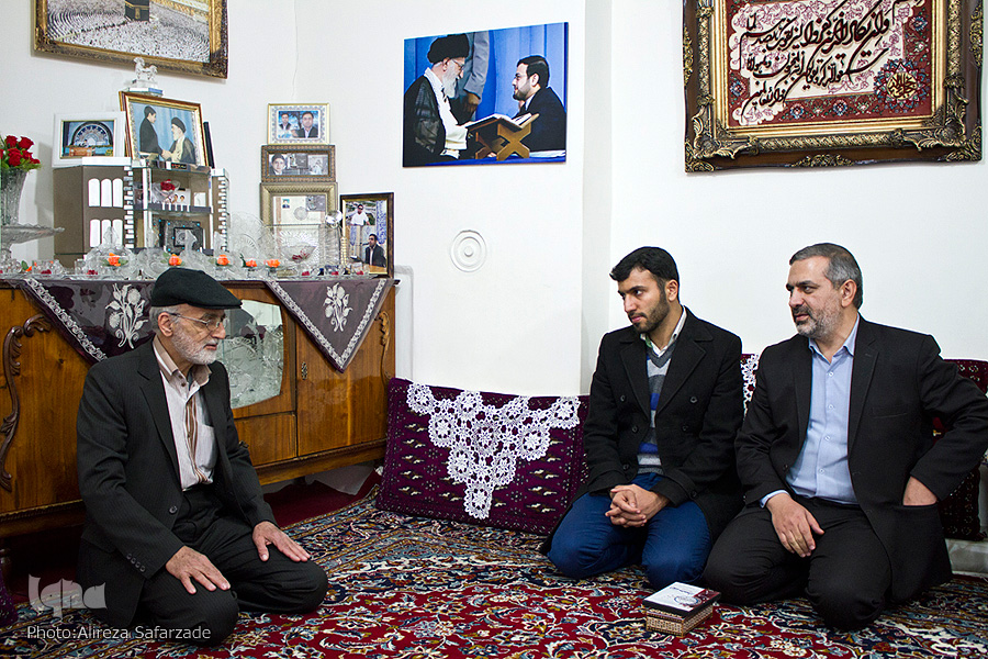 دیدار مدیر دارالقرآن بسیج کشور با خانواده‌های قاریان بین‌المللی در مشهد