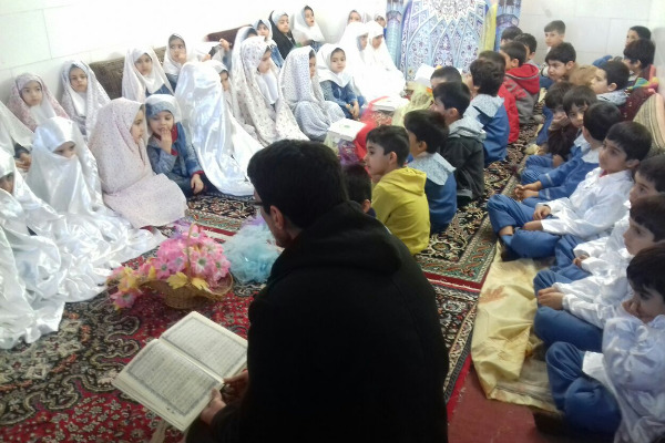 محفل انس با قرآن در مؤسسه الزهرا(س)برپا شد