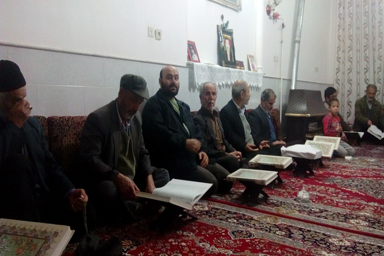 محفل قرآنی 30 ساله روستای یلآباد؛ از سادهخوانی قرآن تا آموزش تجوید محفل قرآنی 30 ساله روستای یلآباد؛ از سادهخوانی قرآن تا آموزش تجوید
