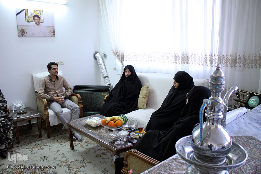 حضور خبرنگاران ایکنای خراسان رضوی در منزل مرحوم محمدکاظم حسن‌ زاده