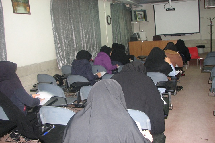 بخش کتبی مسابقات قرآن مرکز آموزشی سما اراک برگزار شد