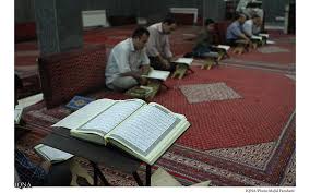 حسینیه شهدا میزبان جلسه آموزش عمومی قرآن «محمد خواجوی»