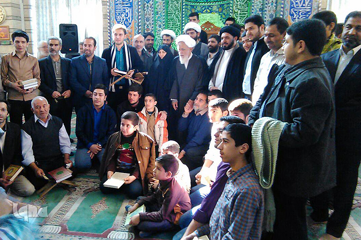 برپایی جلسه آموزش قرآن «موسوی درچه‌ای» با حضور «آیت‌الله حائری شیرازی»