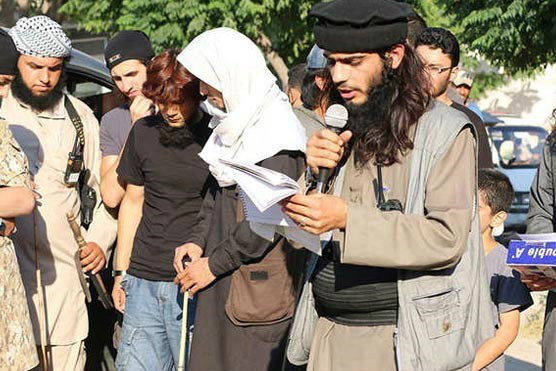 واژگونی پرچم داعش/ چند دستگی سران تکفیری/ ردپای عضو داعش در قتل