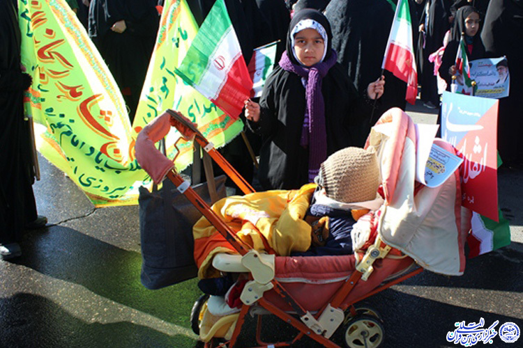پــوششی//حضور حماسی مردم گناباد در راهپیمایی 22 بهمن