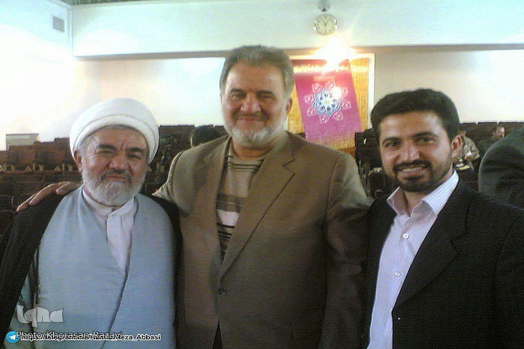 خطی خوش و صدایی زیبا یادگاری حمیدرضا عباسی به جامعه قاریان کشور/ مرور کارنامه هنری و زندگی قرآنی در قاب تصویر خطی خوش و صدایی زیبا یادگاری حمیدرضا عباسی به جامعه قاریان کشور/ مرور کارنامه هنری و زندگی قرآنی در قاب تصویر