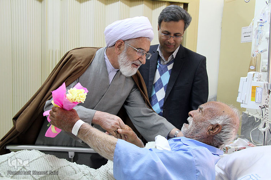 پوششی//عیادت جمعی از مسئولان شهرستان گناباد از بیماران بستری در بیمارستانها+عکس پوششی//عیادت جمعی از مسئولان شهرستان گناباد از بیماران بستری در بیمارستانها+عکس
