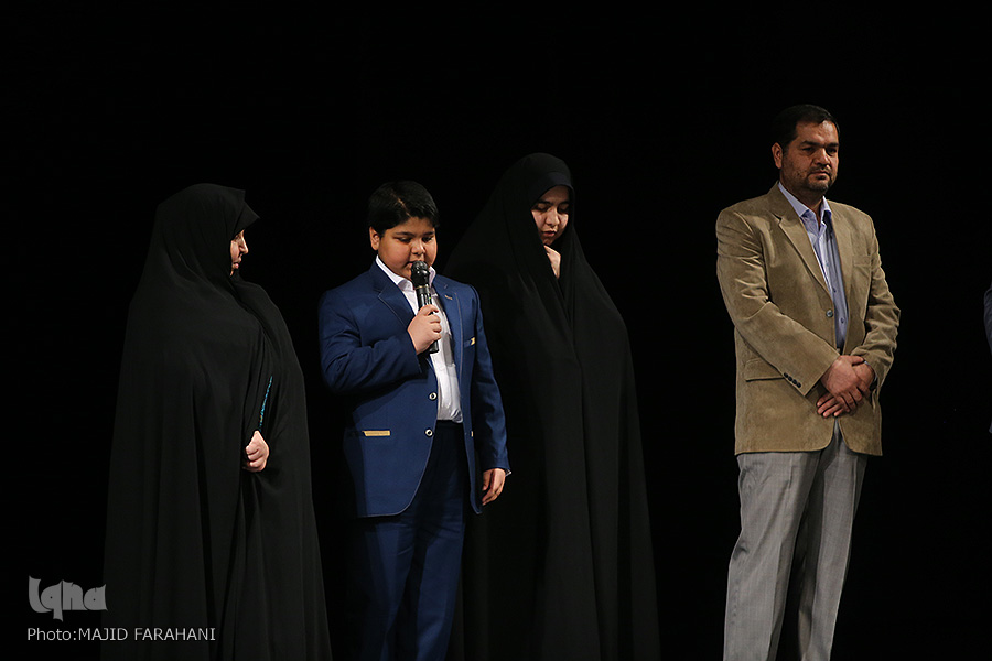 مراسمی که در شأن خادمان نبود مراسمی که در شأن خادمان نبود