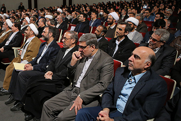 تجلیل ازمؤسسه امیرالمومنین(ع)کاشان برای سومین سال پیاپی؛ تداوم موفقیت درکسب رتبه برترکشور