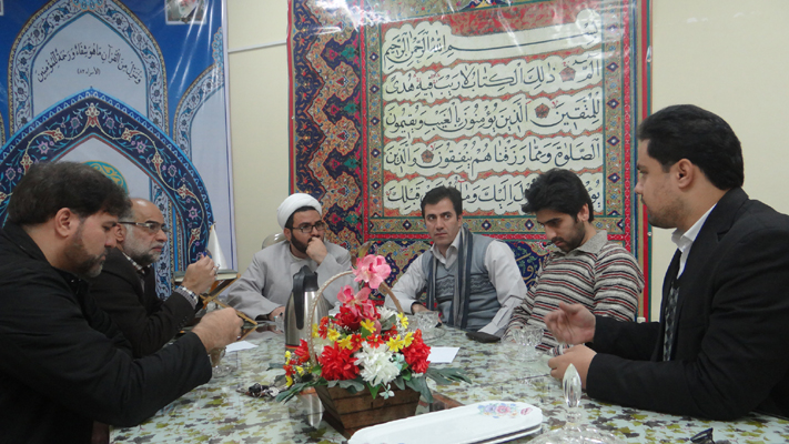 هم‌اندیشی مدیرعامل اتحادیه مؤسسات قرآنی لرستان با قراء استان برگزار شد
