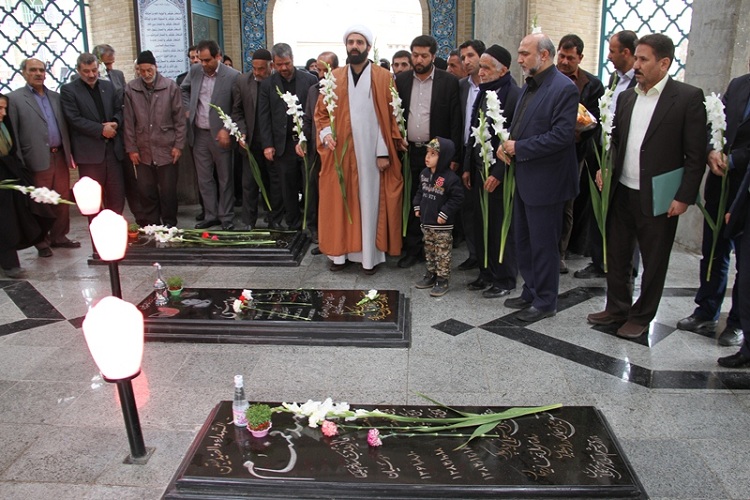 گرامیداشت دهمین سالگرد تدفین شهدای دانشگاه آزاد اراک برگزار شد