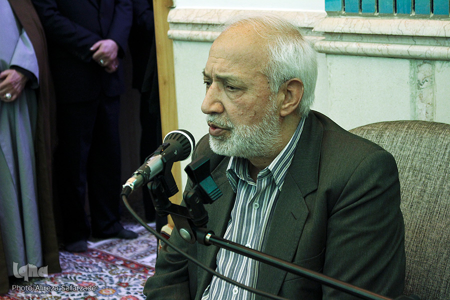 رفتوآمدها به حسینیه وقفی آیتالله طبسی آغاز شد/ حضور فرزند رهبری برای عرض تسلیت رفتوآمدها به حسینیه وقفی آیتالله طبسی آغاز شد/ حضور فرزند رهبری برای عرض تسلیت