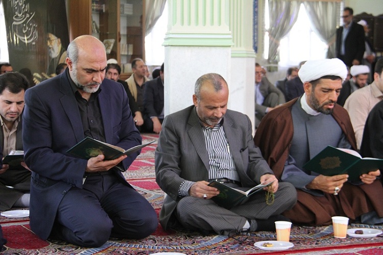 مراسم بزرگداشت فرج‌الله سلحشور در دانشگاه آزاد اراک برگزار شد