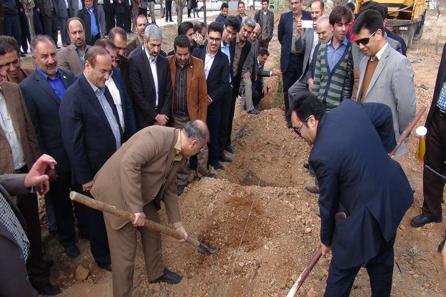 بوستان شهداء با شعار حیاتبخشي طبیعت و خون شهید احداث شد بوستان شهداء با شعار حیاتبخشي طبیعت و خون شهید احداث شد