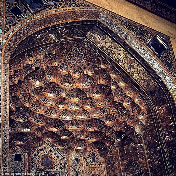 معماری خیره کننده سقف مساجد ایران باستان