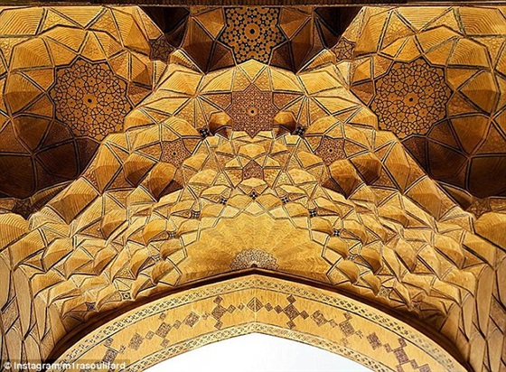 معماری خیره کننده سقف مساجد ایران باستان