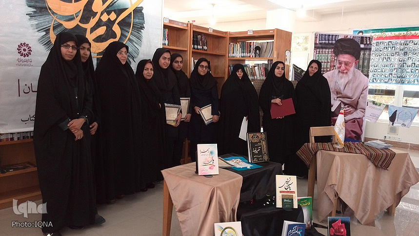 نشست کتابخوان فاطمی در شهر دلیجان برگزار شد