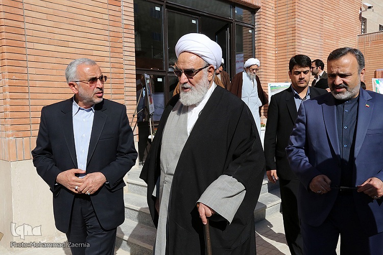 از بهار و زمستانی فاطمی تا اقامه نماز ولی امر مسلمین بر پیکر خادم خورشید
