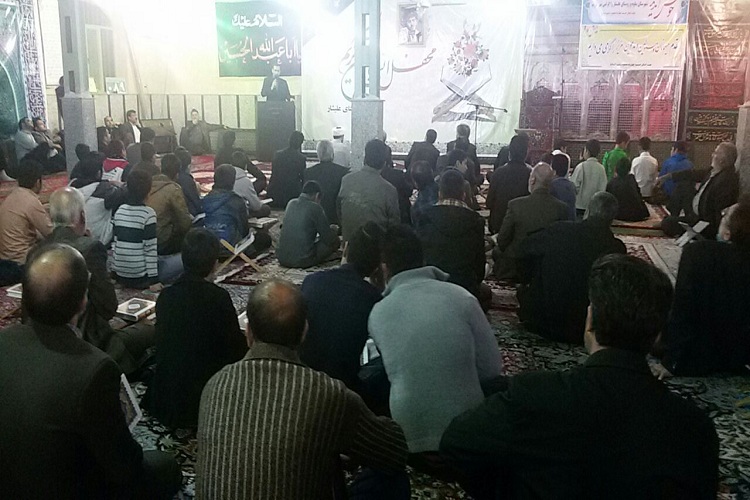 محفل«شبی با قرآن» در ساوه برگزار شد
