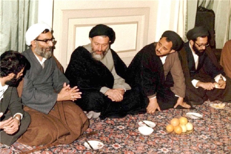 بازخوانی تصویری زندگی سیاسی ـ اجتماعی آیت‌الله واعظ طبسی